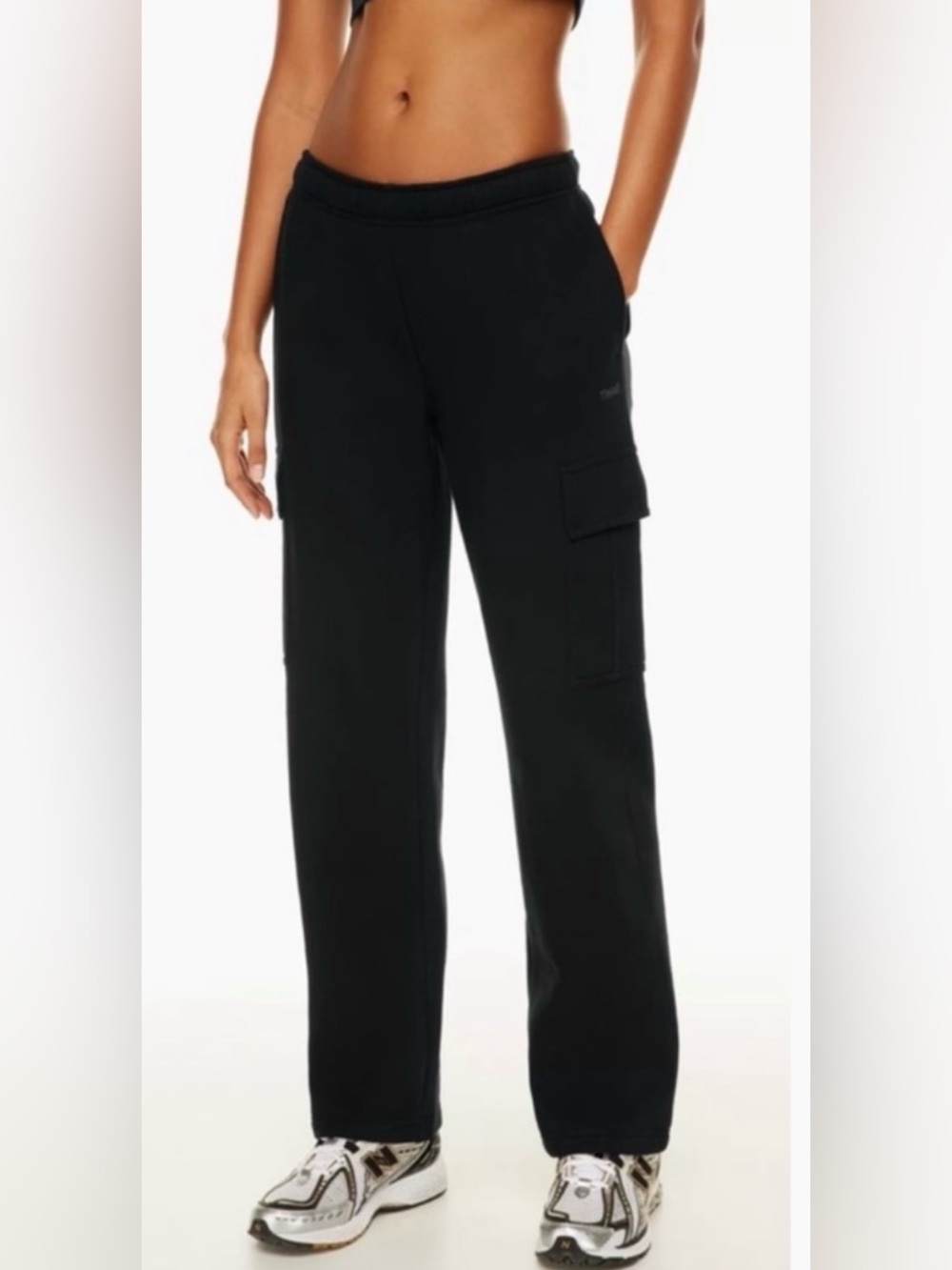 Aritzia TNA Cozy Fleece Mega Cargo Sweatpants Black Size L